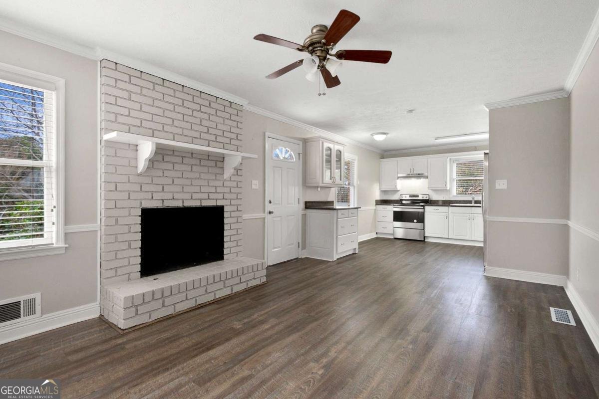 2037 Englewood Way Snellville - Photo 8