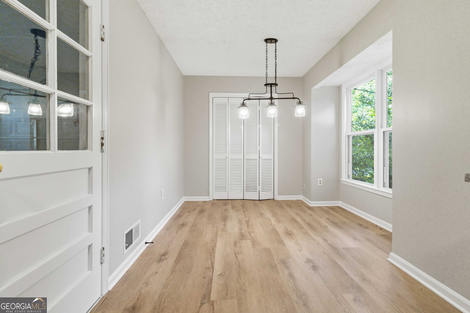 420 Creekview Court Marietta - Photo 11