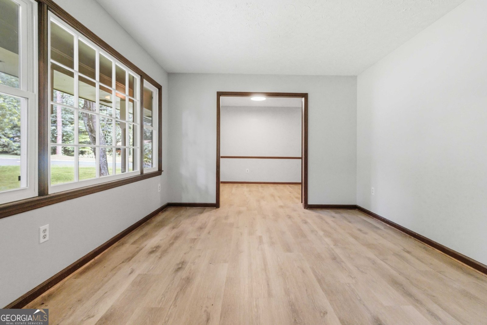420 Creekview Court Marietta - Photo 6