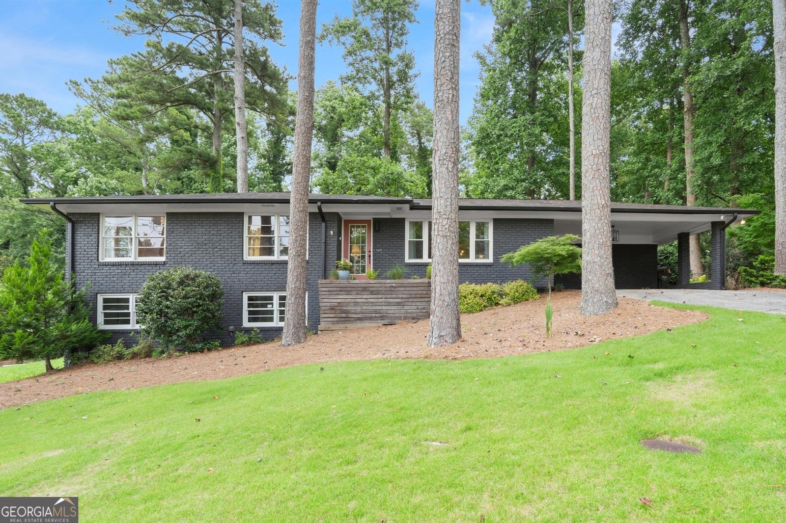 1169 Wingate Drive Marietta - main photo