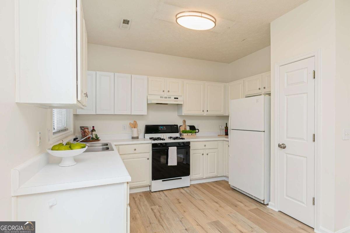 707 Bedford Court Woodstock - Photo 14