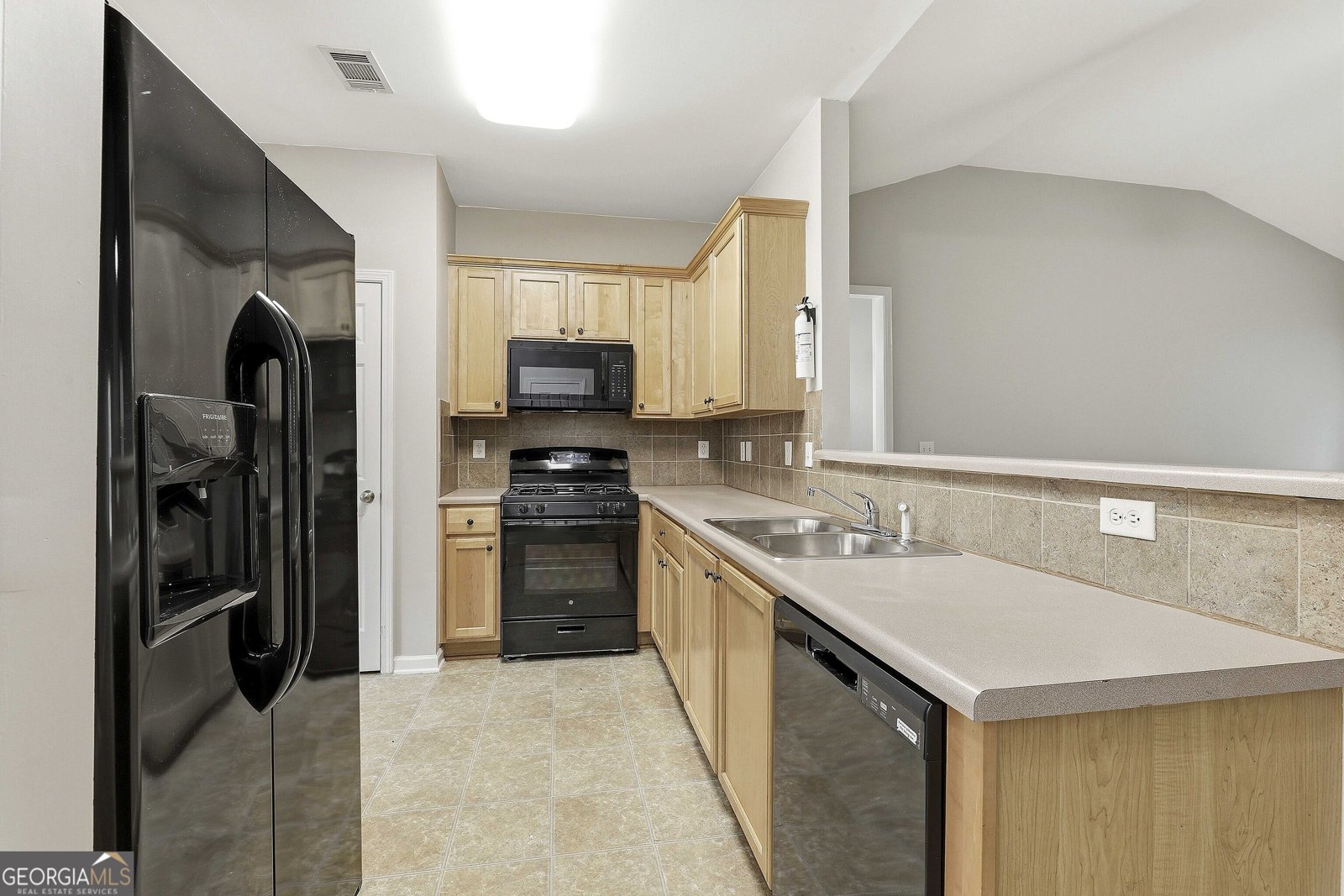 7373 Gossamer Street Union City - Photo 13