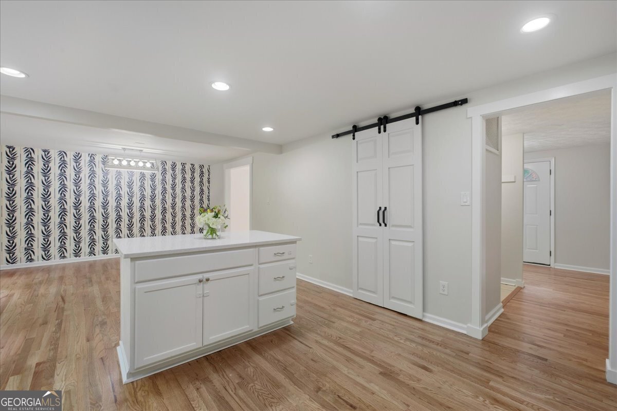 9470 Hillside Drive Roswell - Photo 16
