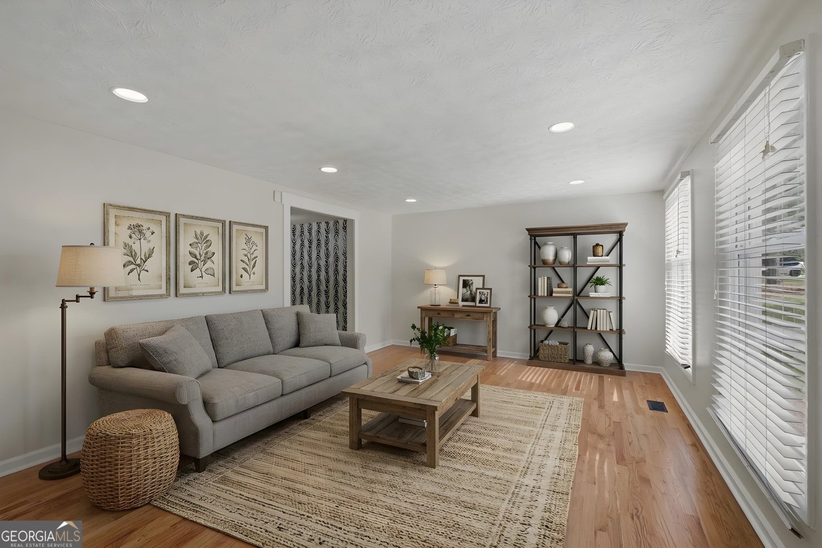 9470 Hillside Drive Roswell - Photo 7