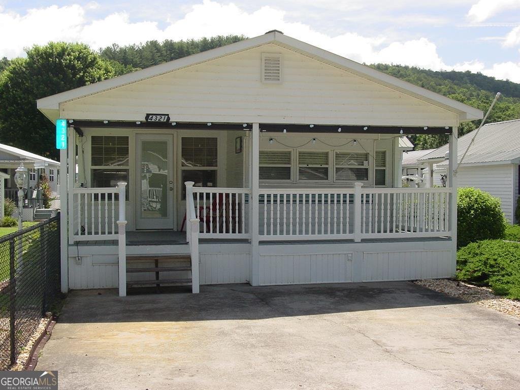 4321 Riverbank Run Hiawassee - main photo