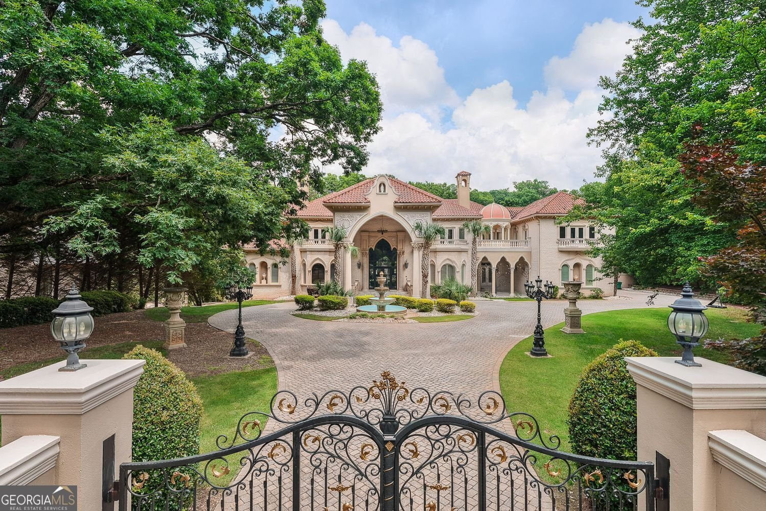 4561 Northside Drive Sandy Springs - main photo