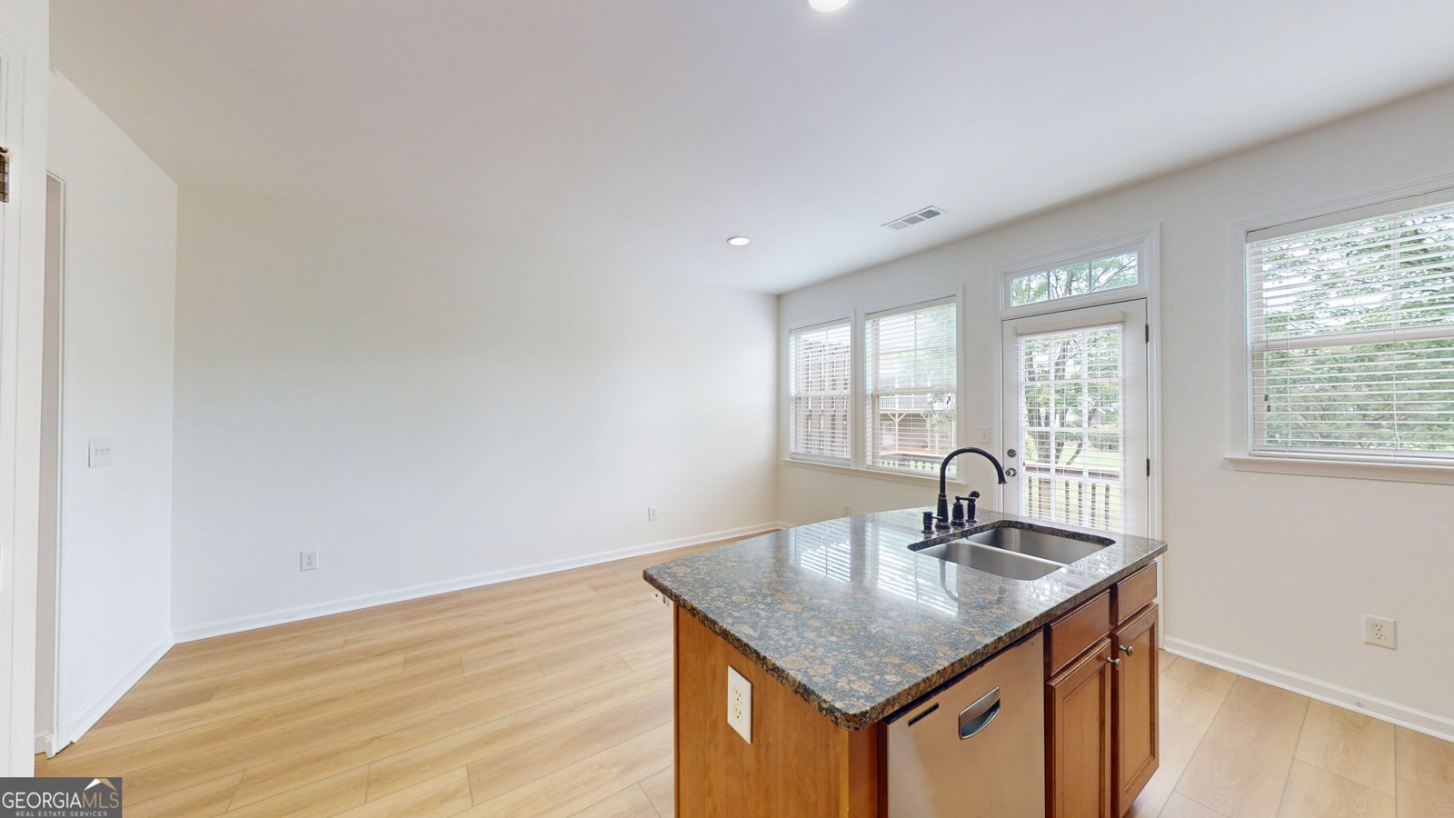 635 Grove Manor Park Suwanee - Photo 8