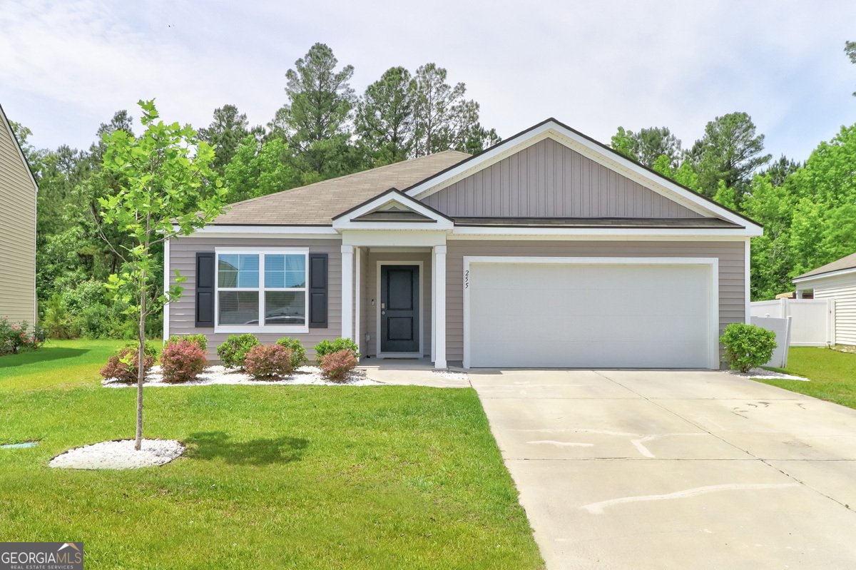255 Caribbean Village Drive Guyton - main photo
