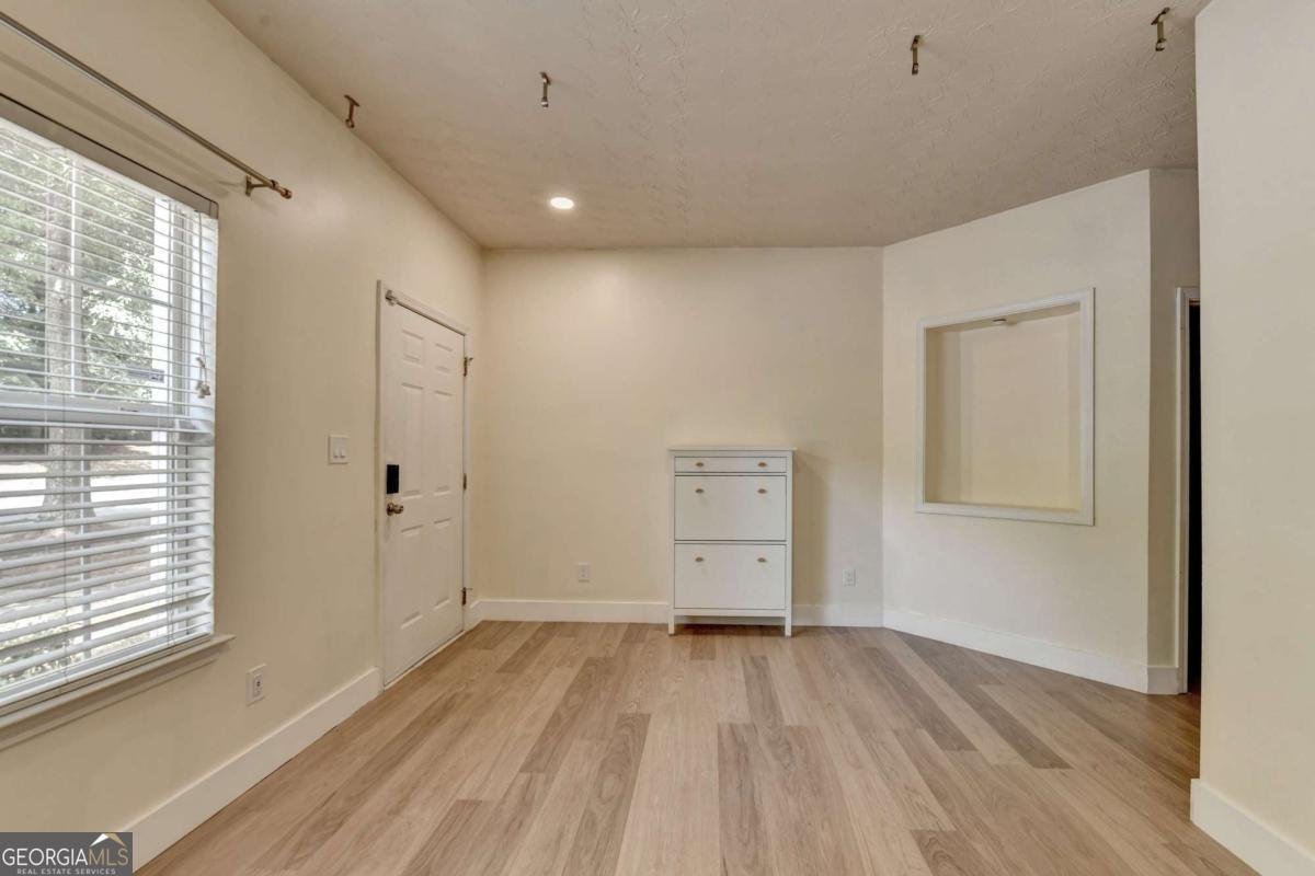486 Berckman Drive Lilburn - Photo 8