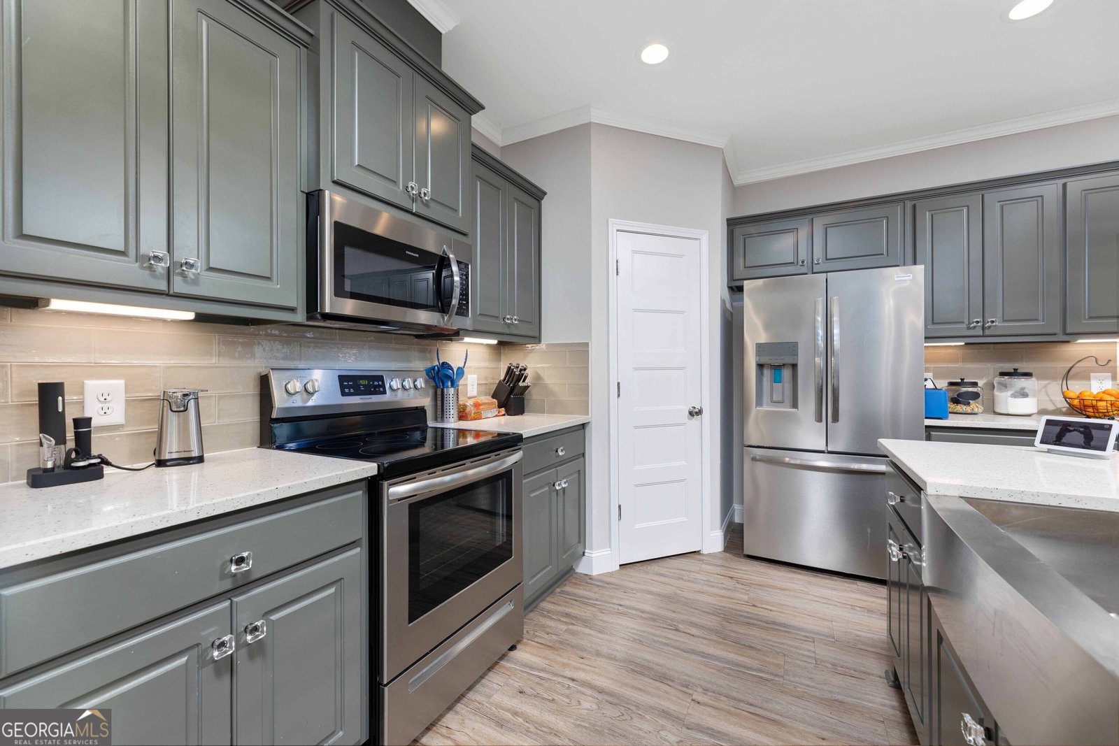 8013 Barton Drive Midland - Photo 11