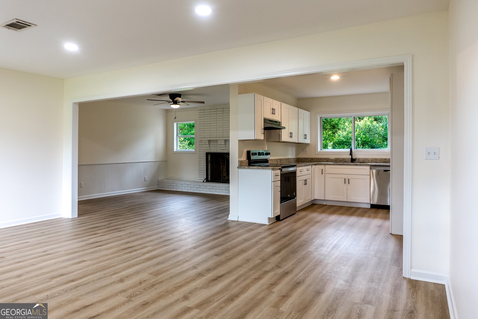 2057 Proctor Street Rentz - Photo 12