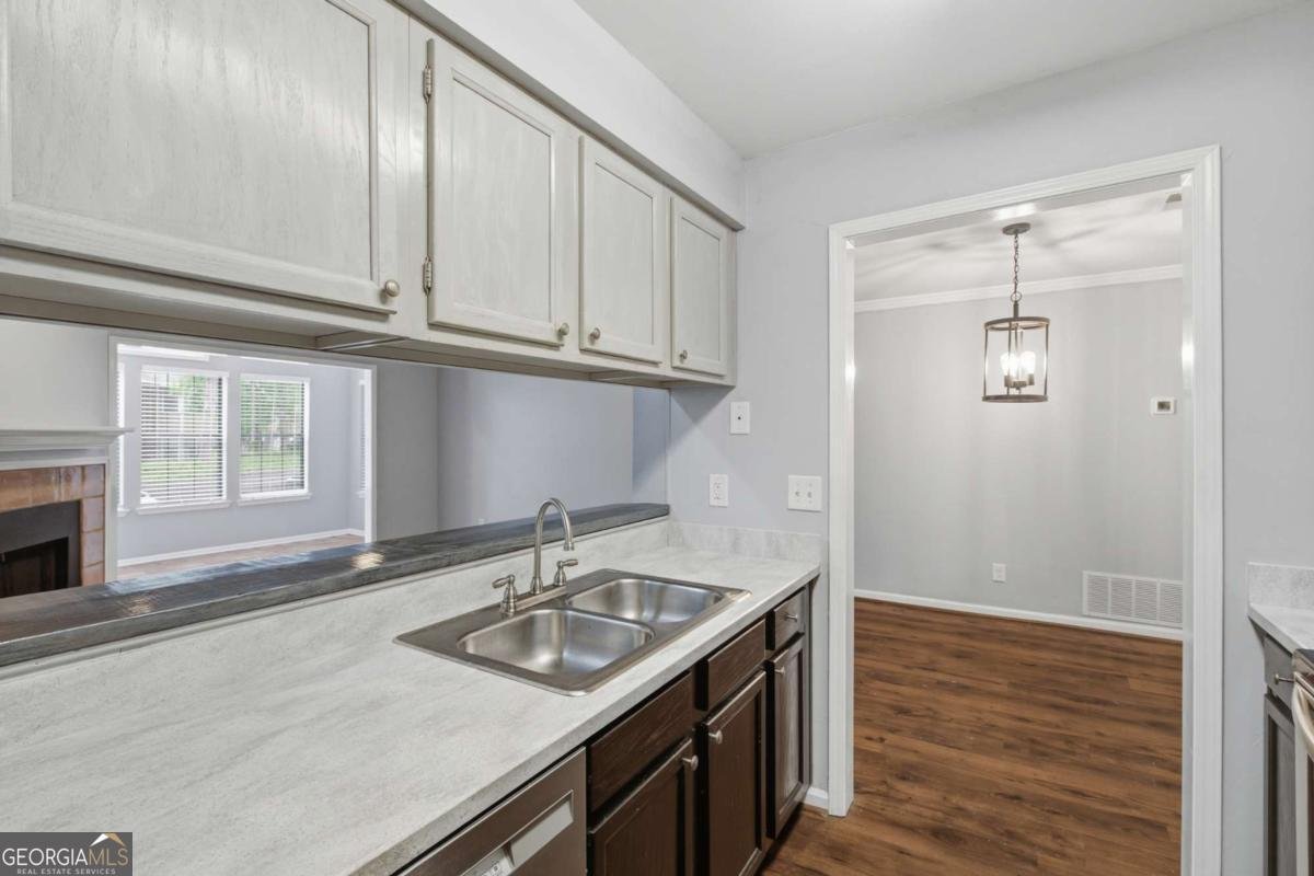 619 Barrington Hills Drive Atlanta - Photo 16