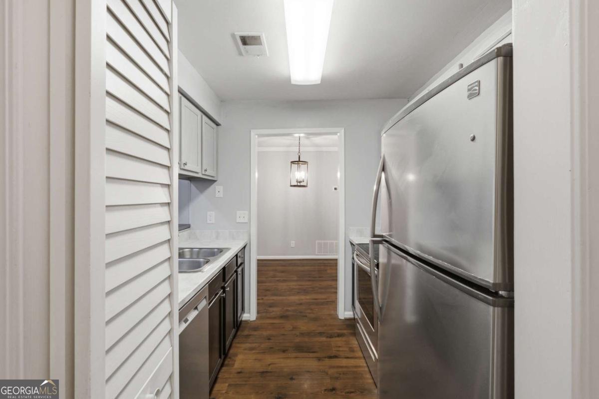 619 Barrington Hills Drive Atlanta - Photo 17