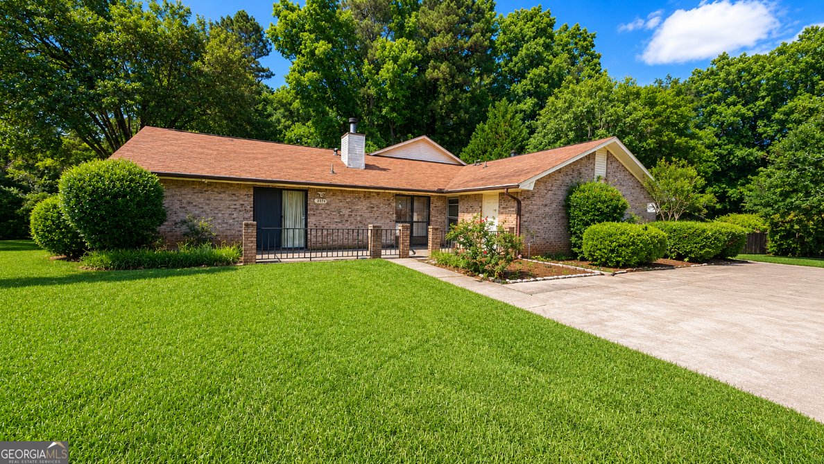1238 Shannon Way Marietta - main photo