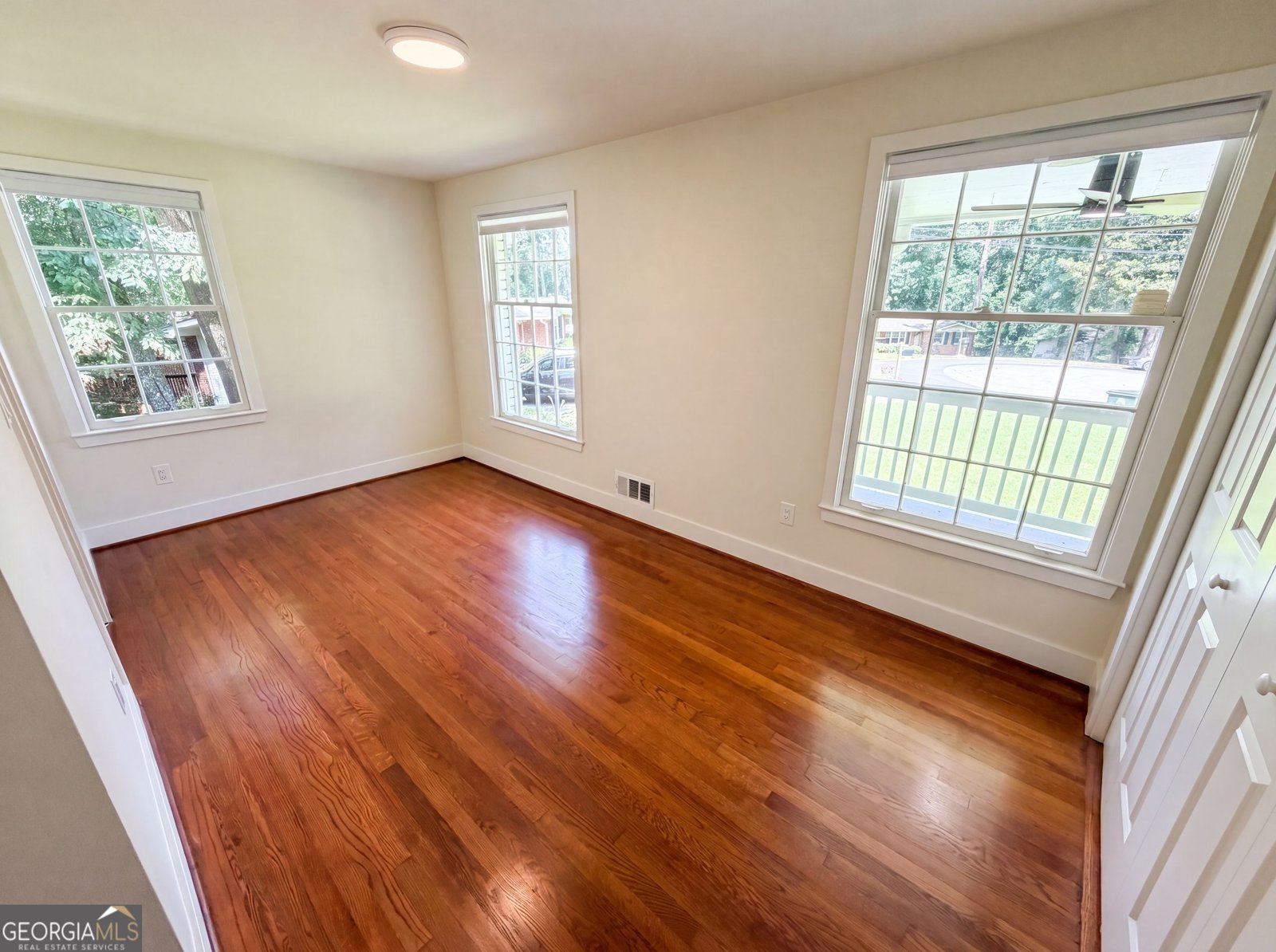 2320 Capehart Circle Atlanta - Photo 13