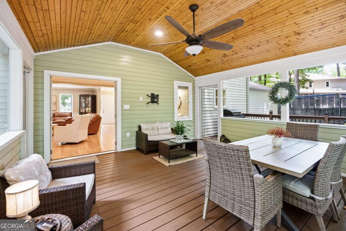 4220 Mary Court Peachtree Corners - Photo 11