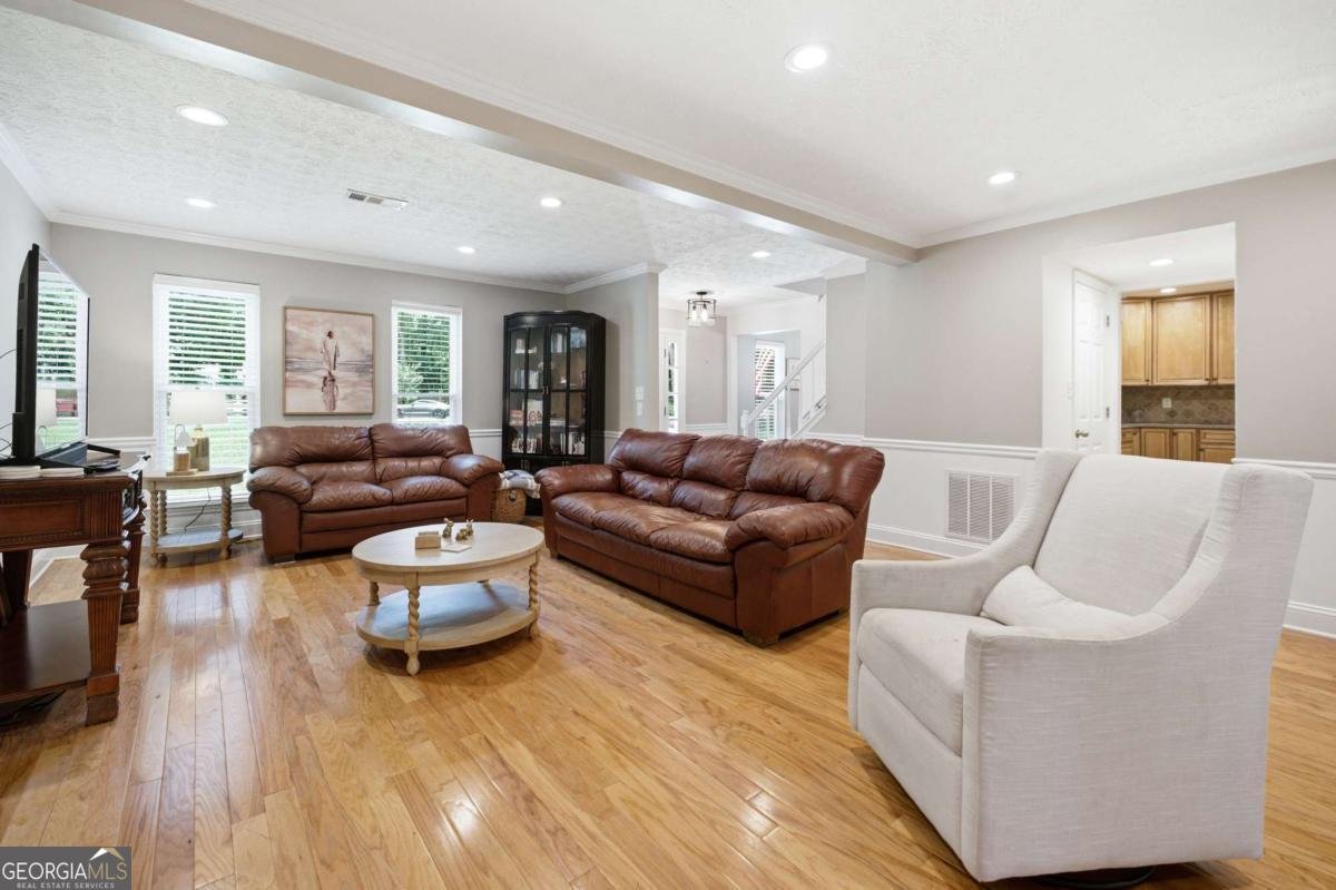 4220 Mary Court Peachtree Corners - Photo 7