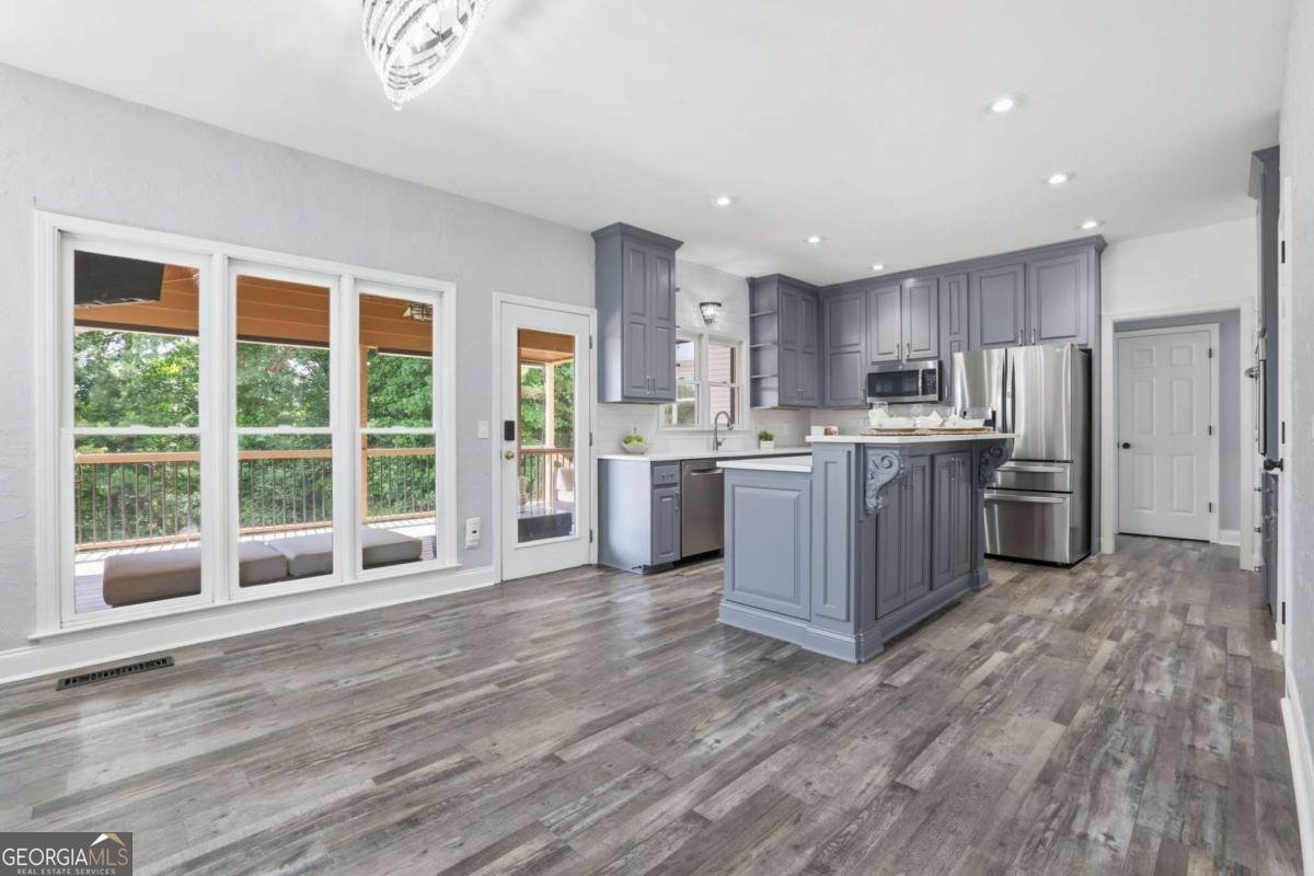523 Waterside Court Canton - Photo 18