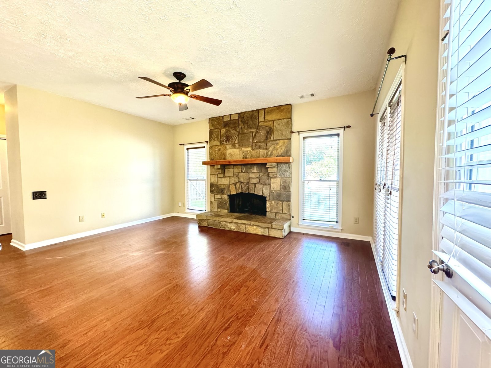 10615 Victory Gate Drive Johns Creek - Photo 11