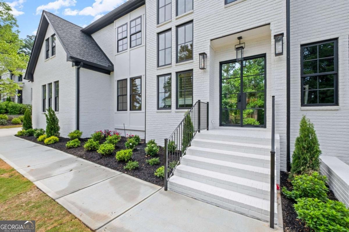 1081 Hershey Drive Marietta - Photo 6