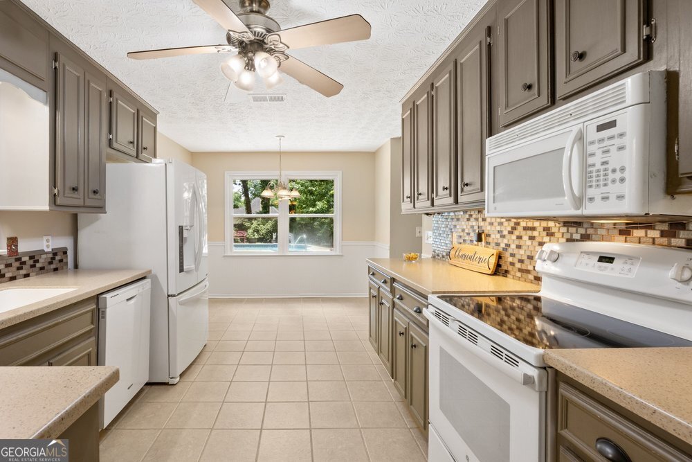 4455 Dunmovin Drive Kennesaw - Photo 18