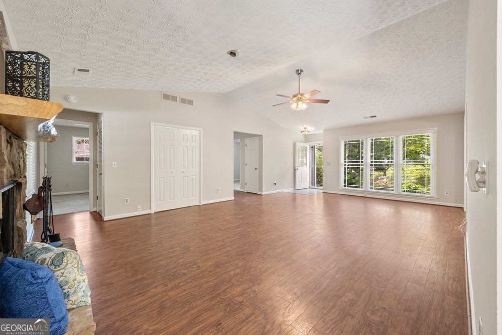 4455 Dunmovin Drive Kennesaw - Photo 9
