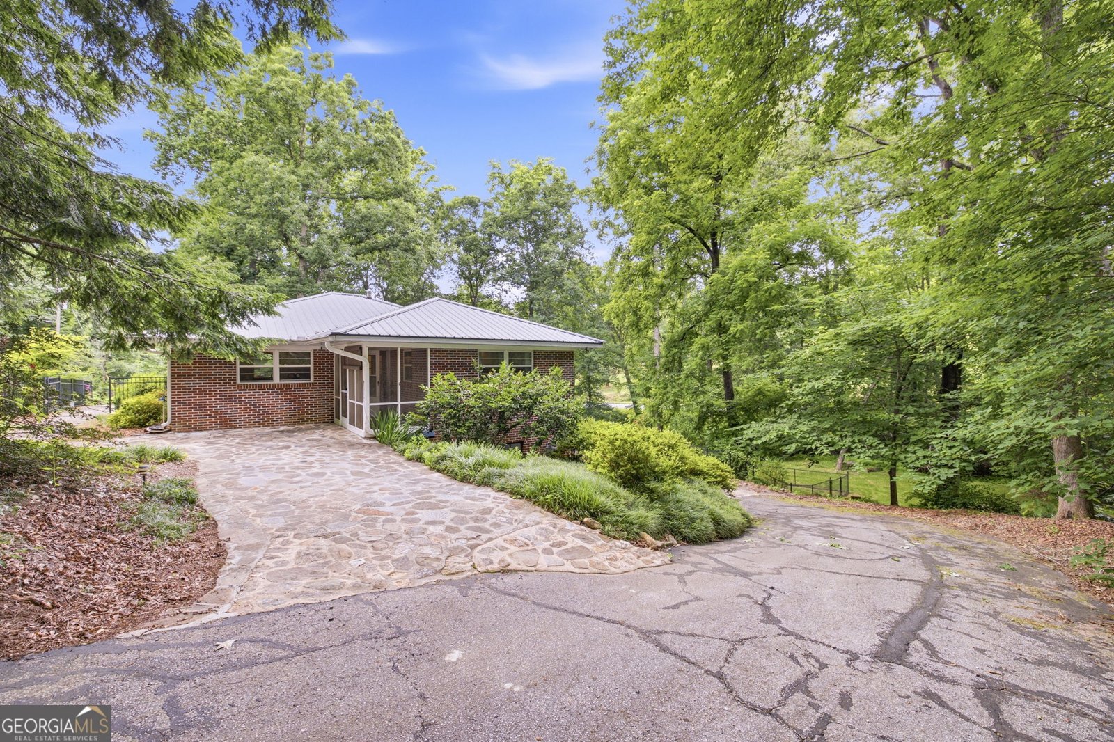 190 North St Clarkesville - Photo 37