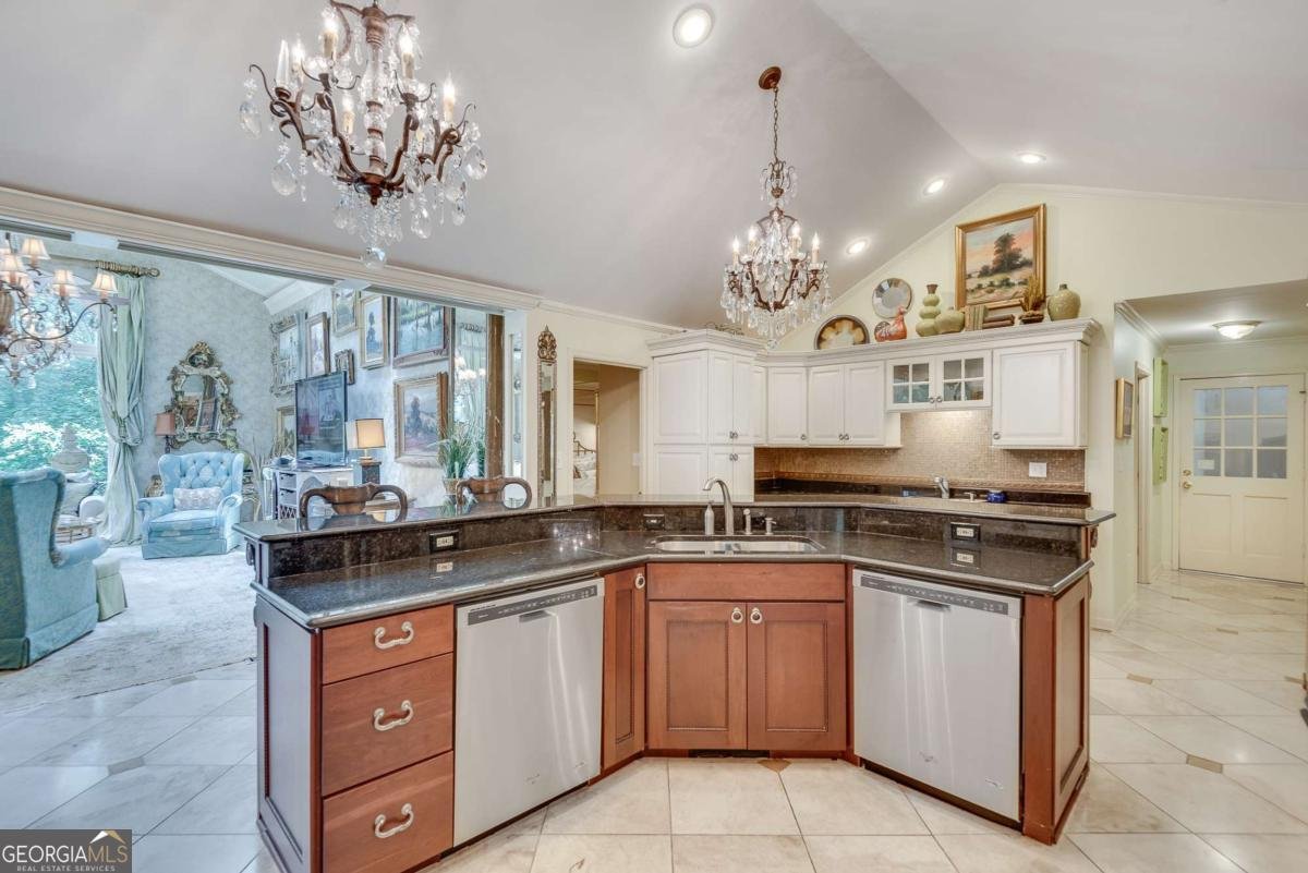 2341 Habersham Drive Marietta - Photo 21
