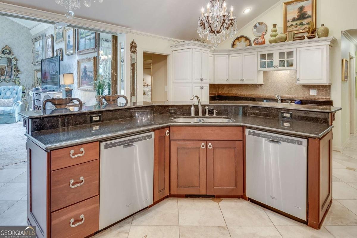2341 Habersham Drive Marietta - Photo 22