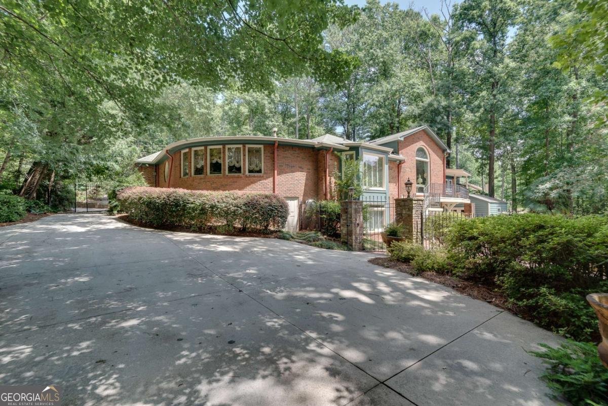 2341 Habersham Drive Marietta - Photo 72