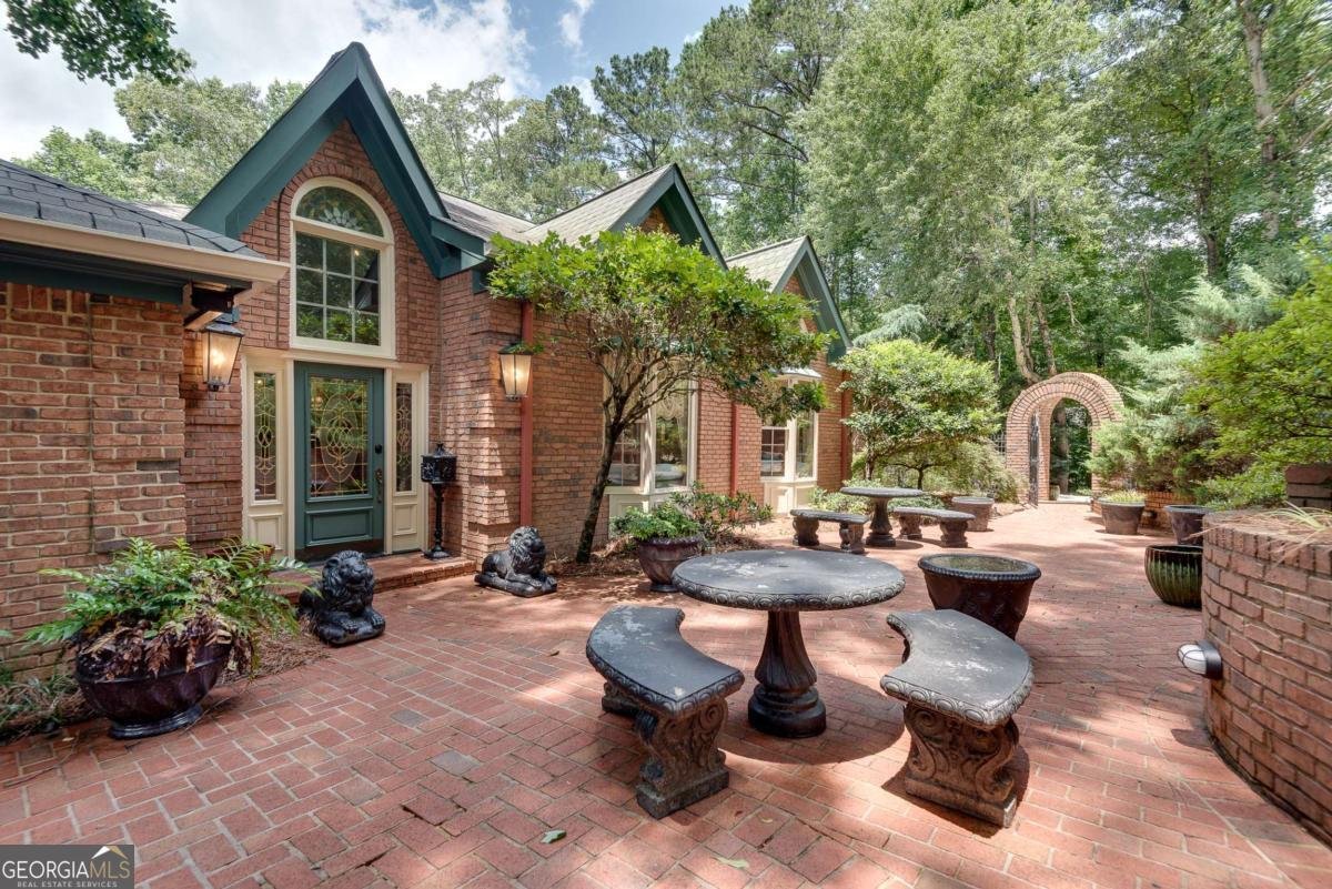 2341 Habersham Drive Marietta - Photo 8