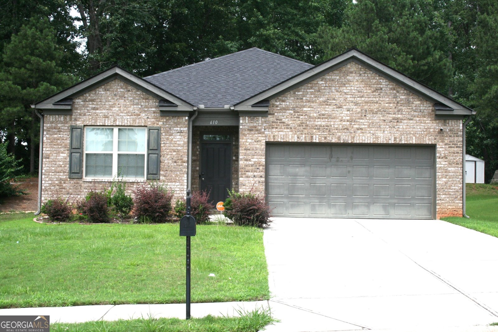610 Dodson Lake Court Fairburn - main photo
