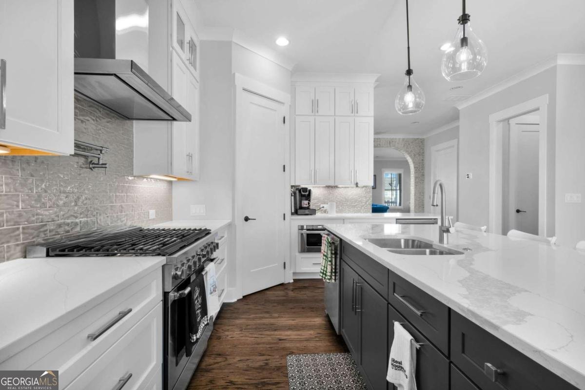 605 Club Drive Woodstock - Photo 16