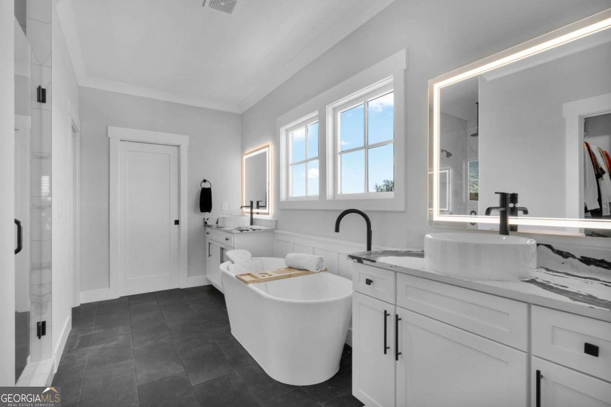 605 Club Drive Woodstock - Photo 37
