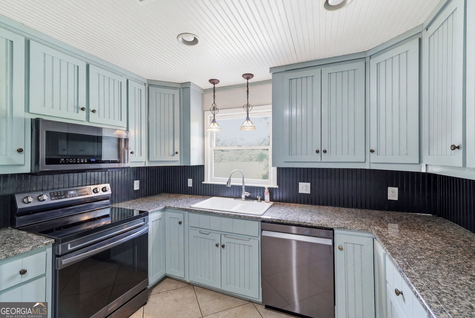 1042 Lakeland Drive Toccoa - Photo 8