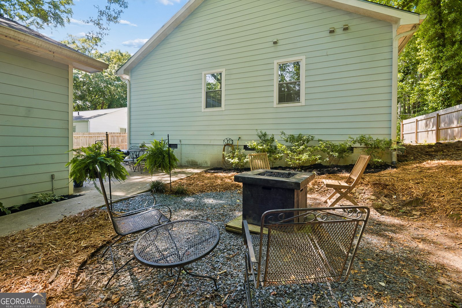 2533 Romain Way East Point - Photo 37