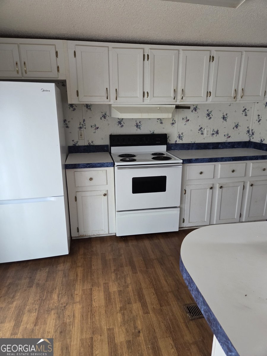 453 Lake Drive Manchester - Photo 9