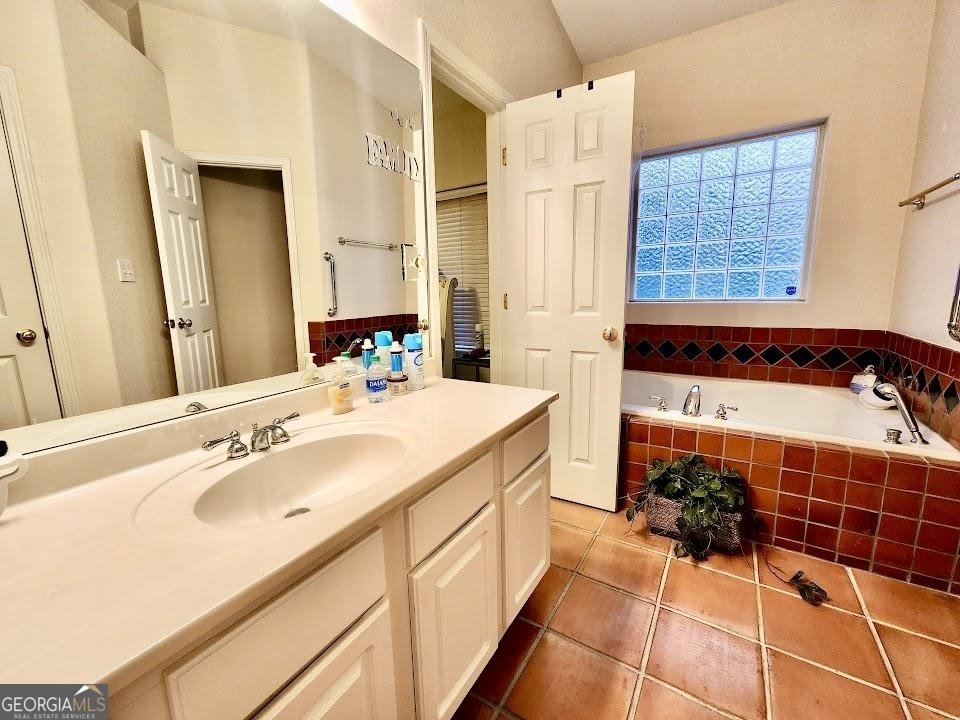 144 Garden Walk Stockbridge - Photo 12
