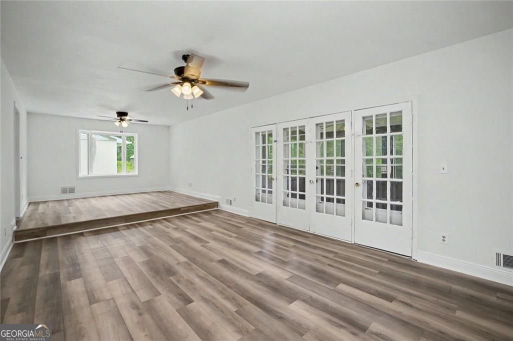 1605 Shackelford Road Griffin - Photo 10