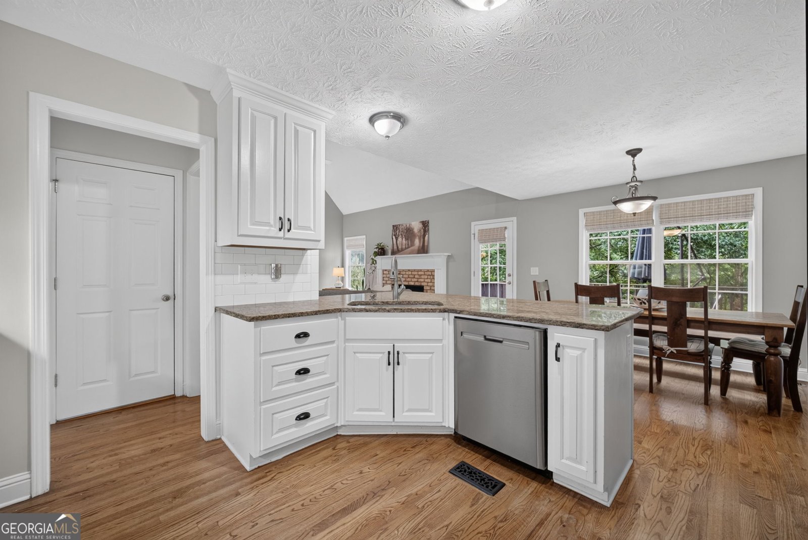 946 Golden Meadows Lane Loganville - Photo 14