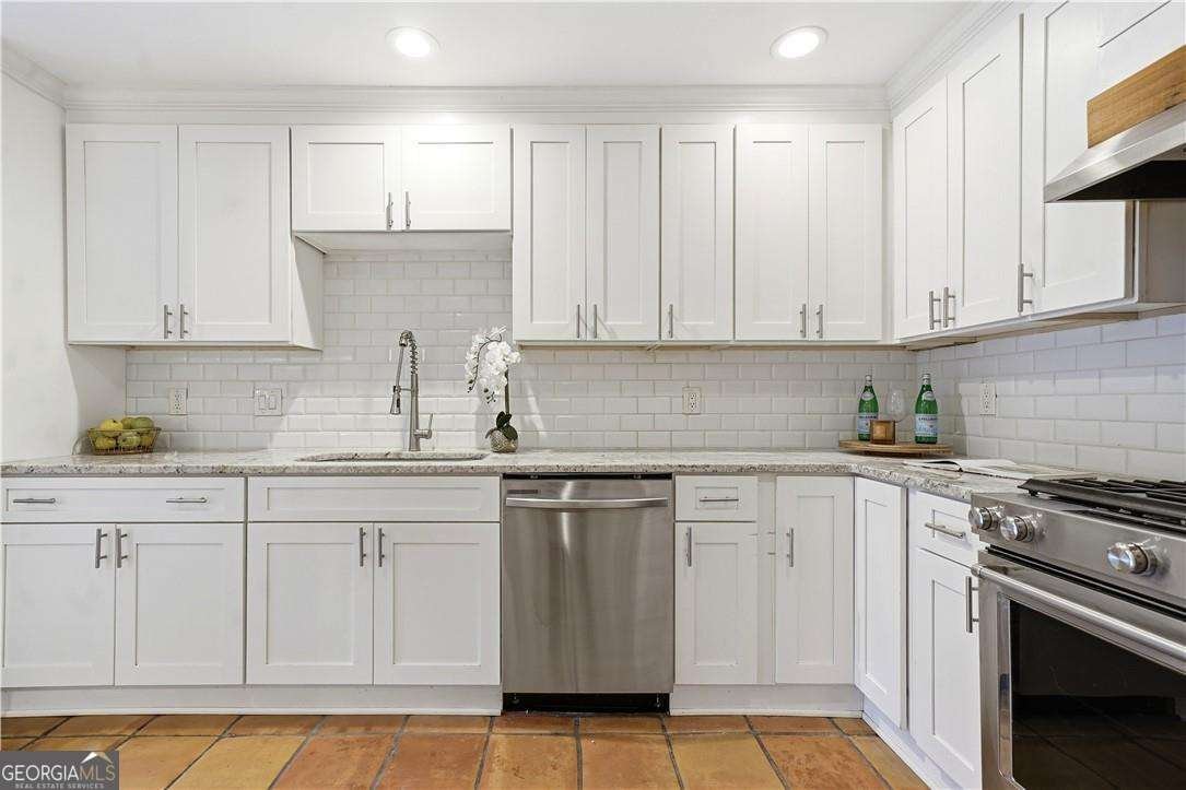 128 Great Oaks Lane Roswell - Photo 19
