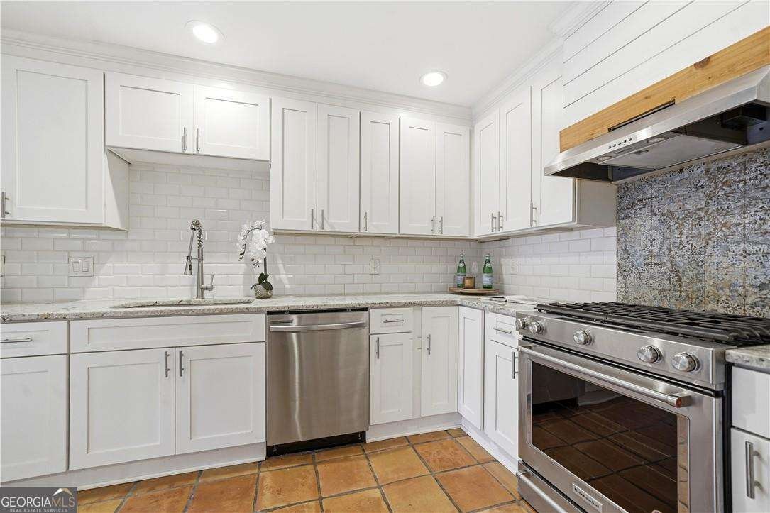 128 Great Oaks Lane Roswell - Photo 20