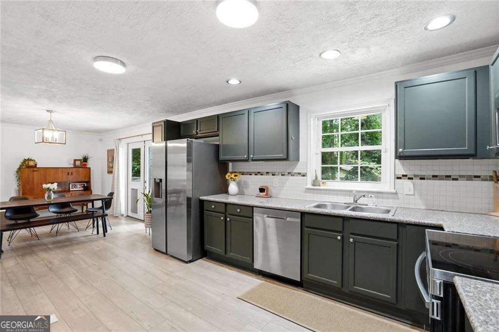1720 Mary Lou Lane Atlanta - Photo 9