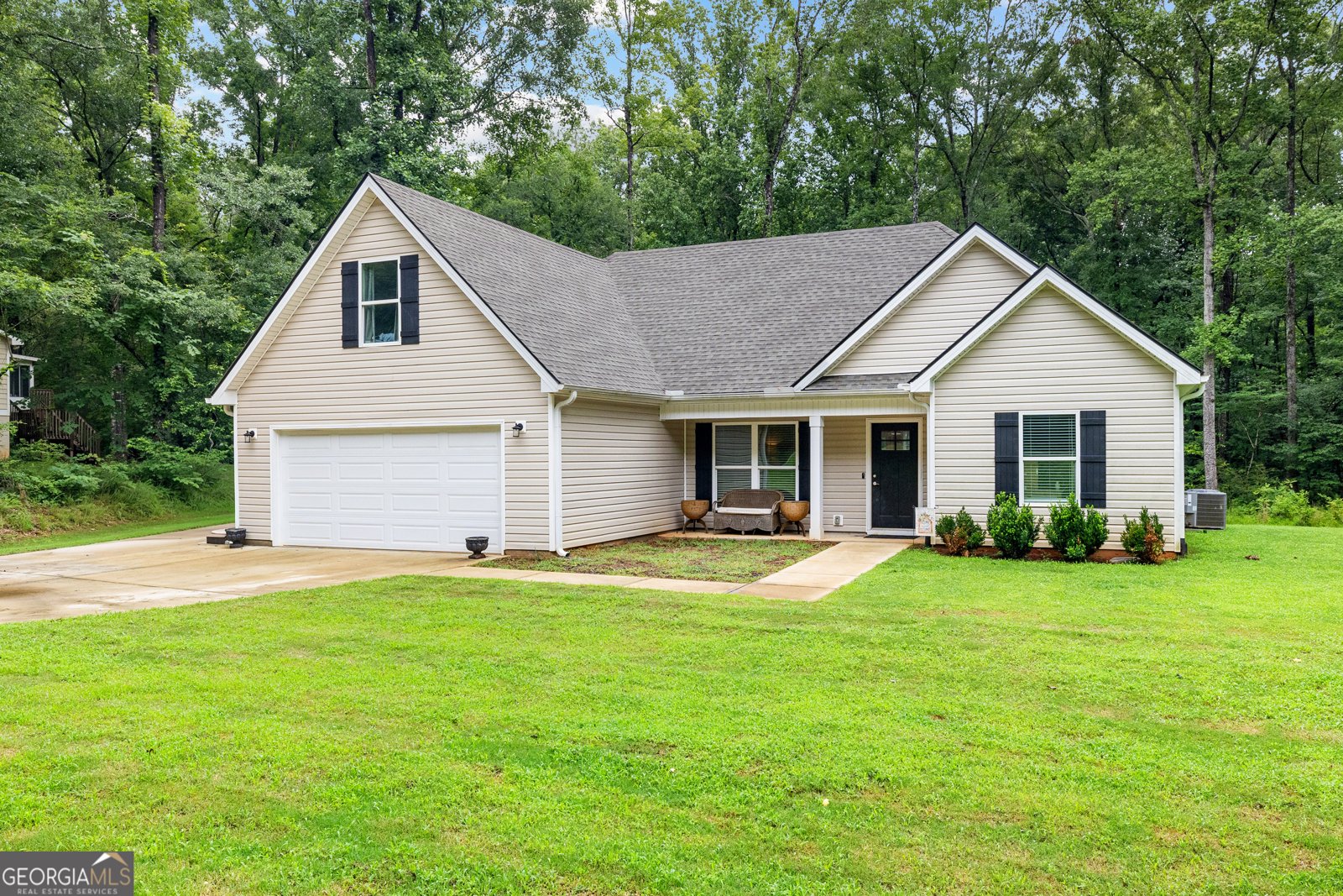 111 Timber Ridge Drive Lagrange - main photo