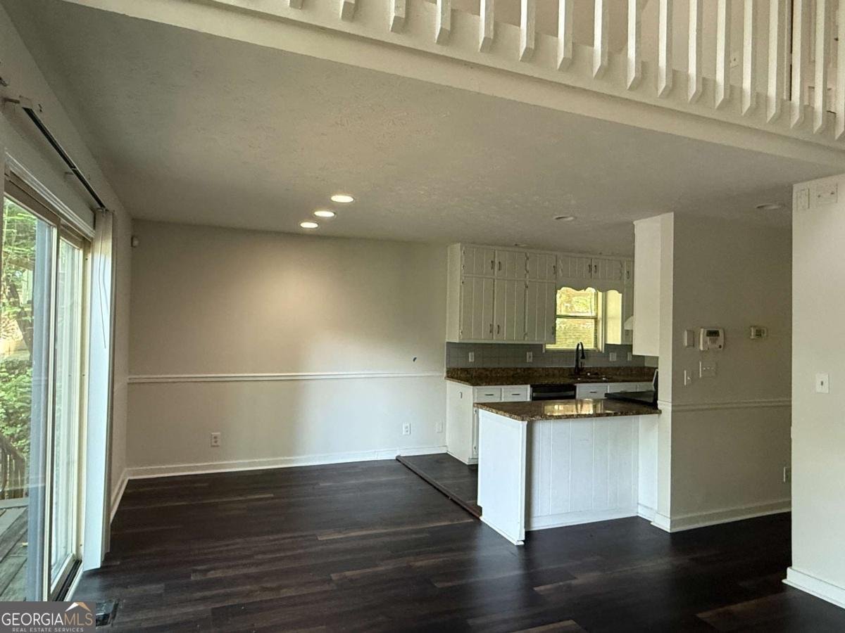 8439 Lake Drive Snellville - Photo 12