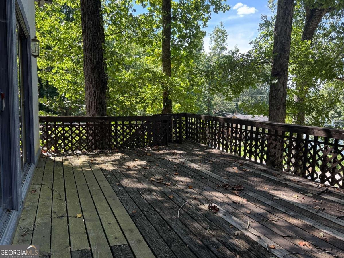 8439 Lake Drive Snellville - Photo 15