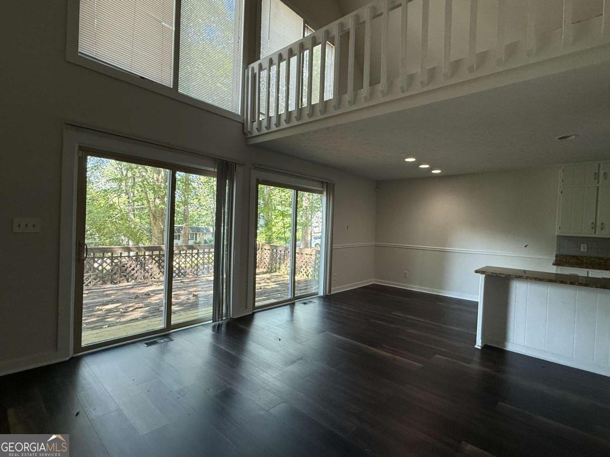 8439 Lake Drive Snellville - Photo 9