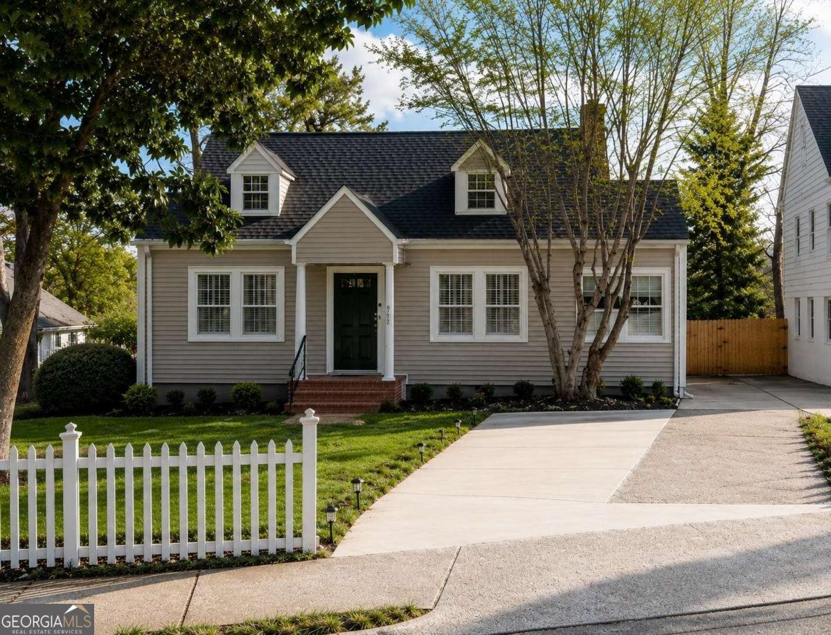 351 Delmont Drive Atlanta - main photo