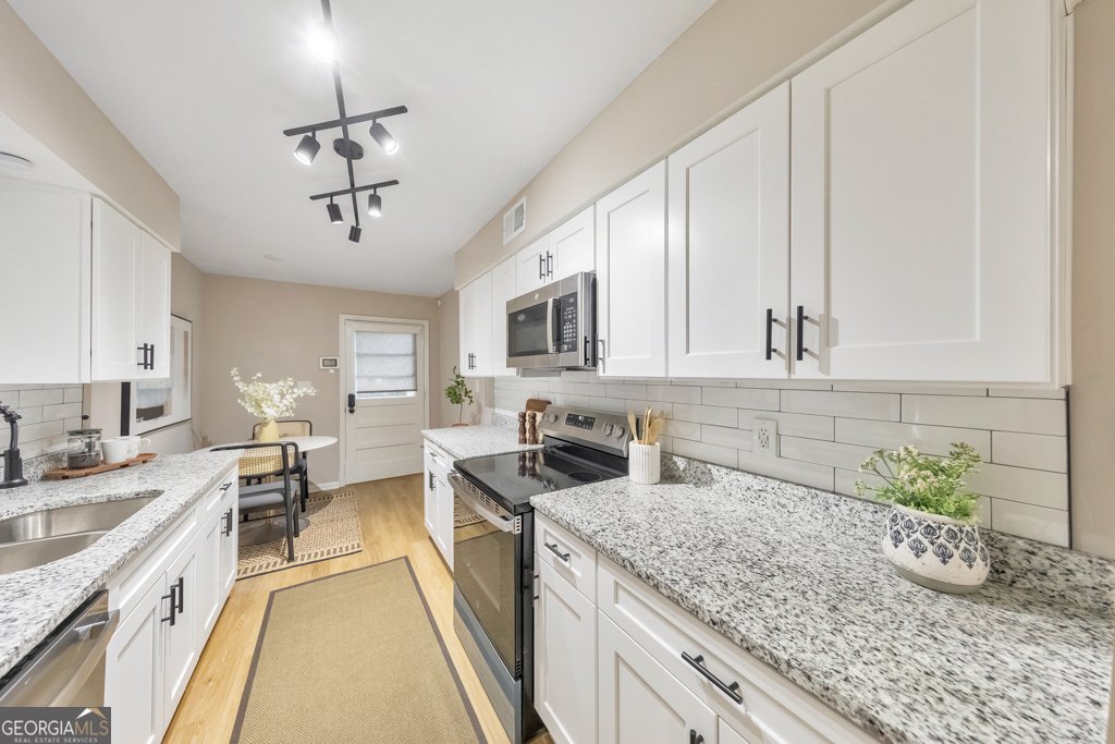 5058 Meadow Lane Marietta - Photo 13