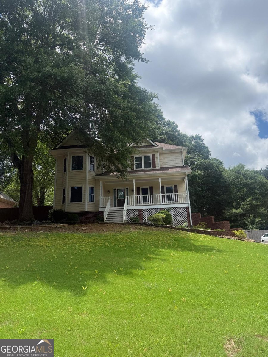 2031 Lakewood Circle Grayson - main photo